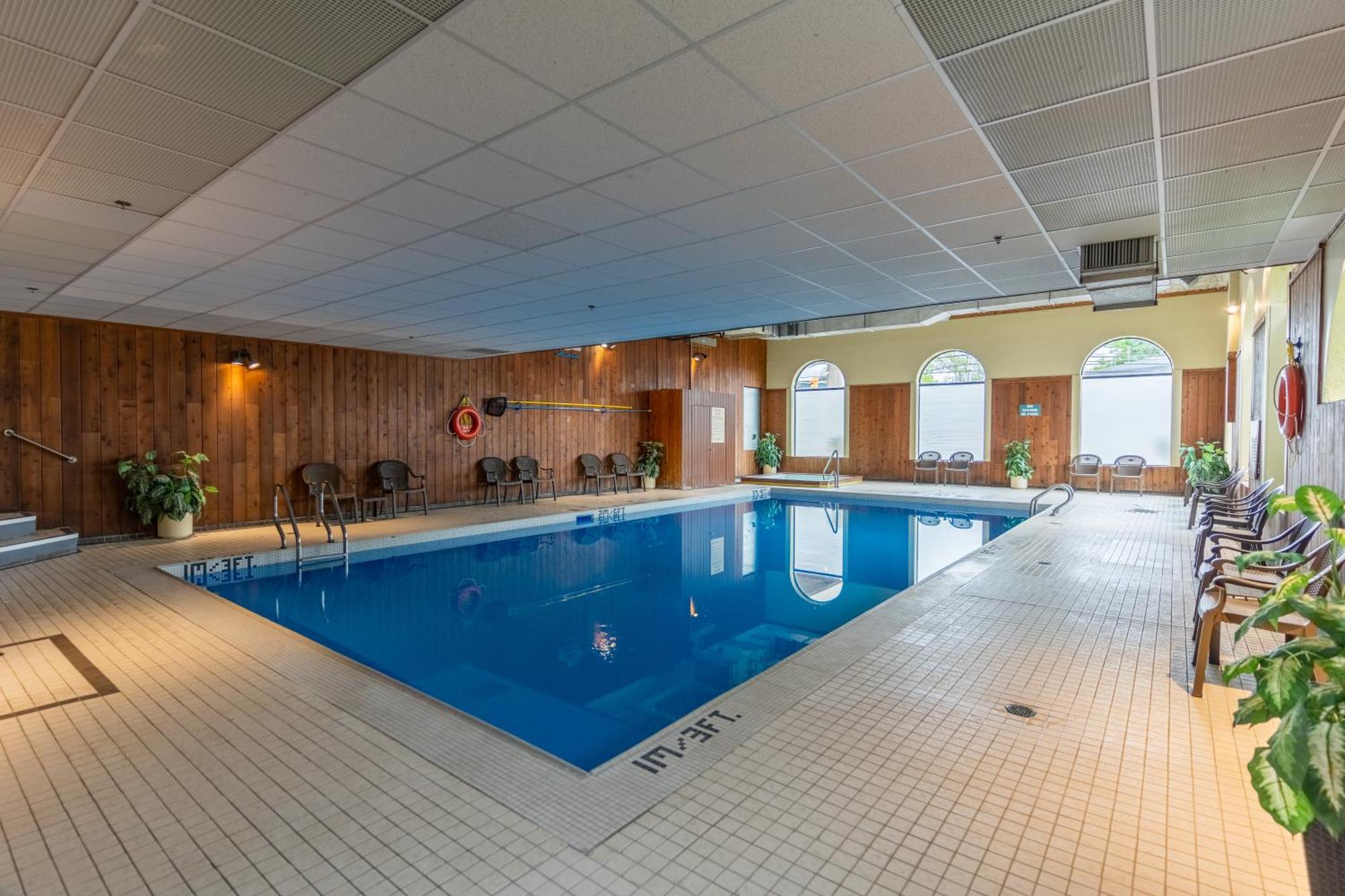Glengarry Extended Stays トゥルーロ エクステリア 写真