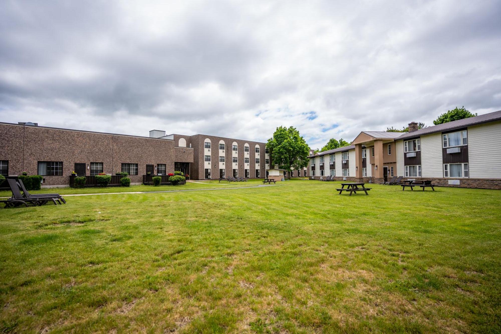Glengarry Extended Stays トゥルーロ エクステリア 写真